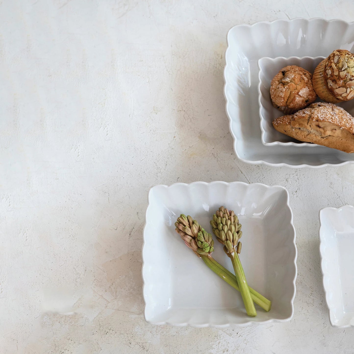 Scalloped Serving Dish Set